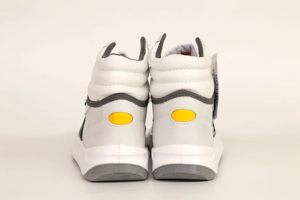 Servis Cheetahs Sneakers